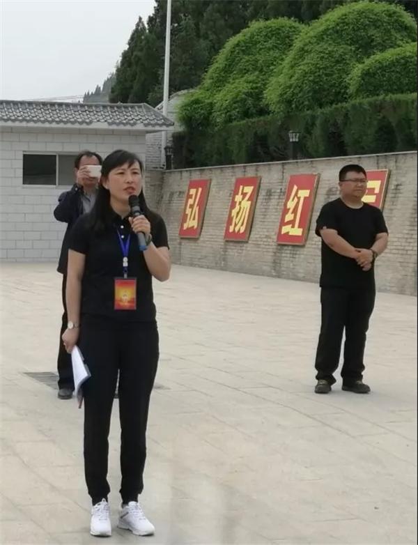 在吕梁精神中读懂中国 | Beat365官网学子深入吕梁石楼开展红色微电影研学活动