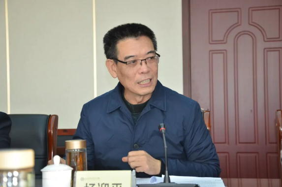 校党委召开“不忘初心、牢记使命”主题教育领导班子专题民主生活会