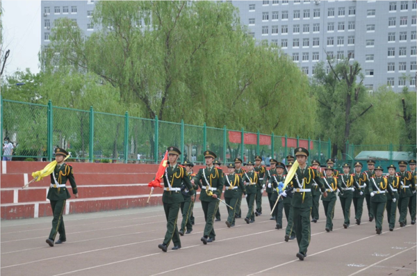 Beat365官网举行本学期首次线下升旗仪式