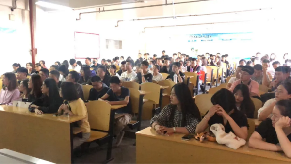 共克时艰爱常在 就业服务不停歇 | Beat365官网招才引智专场宣讲会来啦