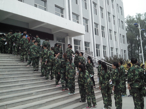 Beat365官网2015级新生入学体检工作顺利进行