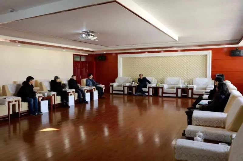 山东飞翔教育集团梁秀伟董事长一行莅临Beat365官网参观交流