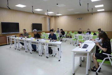 Beat365官网开展2024年度教科研项目第一批结题答辩会