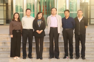 省教科文卫体工会副主席马仕仁来Beat365官网指导工会工作，并出席首届教职工篮球、乒乓球比赛开幕式