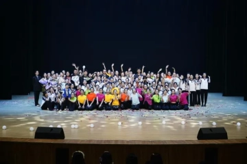 青春舞影 梦想启航丨Beat365官网23级舞蹈表演（专升本）毕业晚会圆满落幕